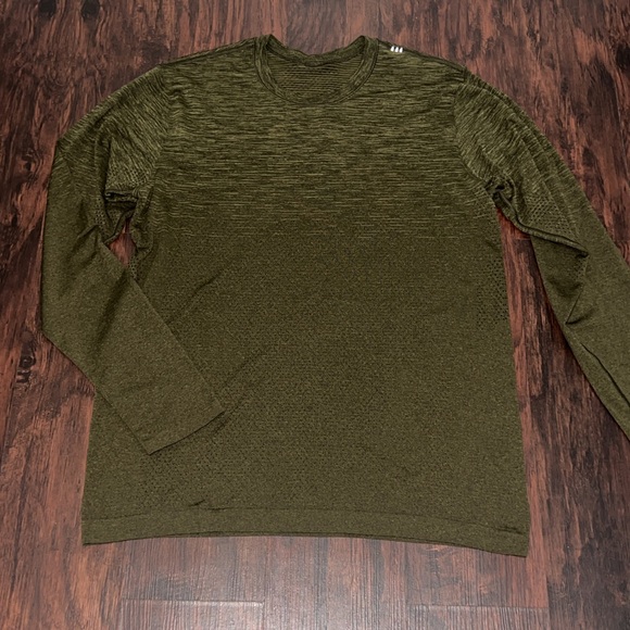 Lululemon Metal Vent Breathe Long Sleeve - Picture 4 of 8
